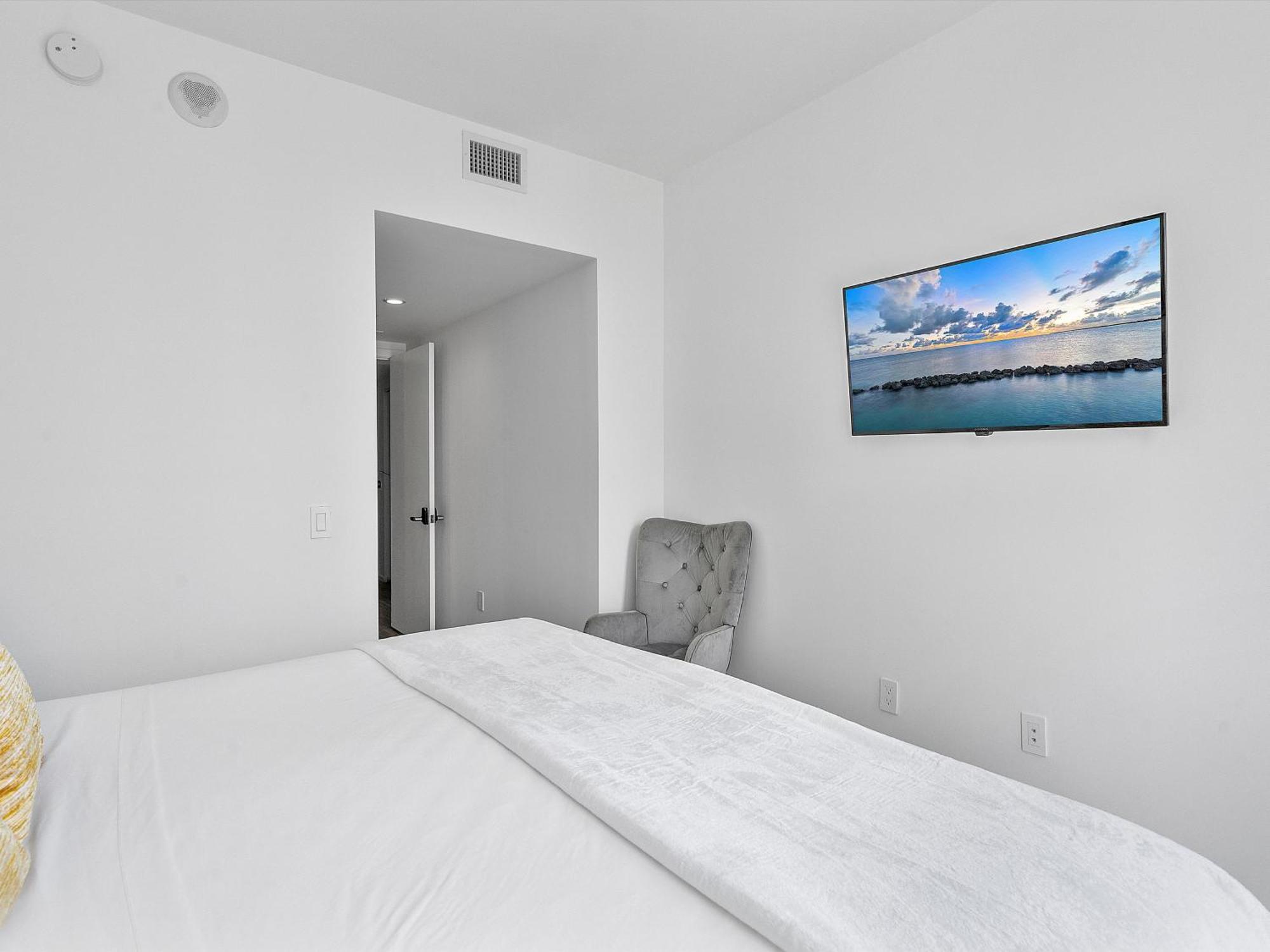 X Lounge Iv - High-rise With Rooftop Pool In Downtown